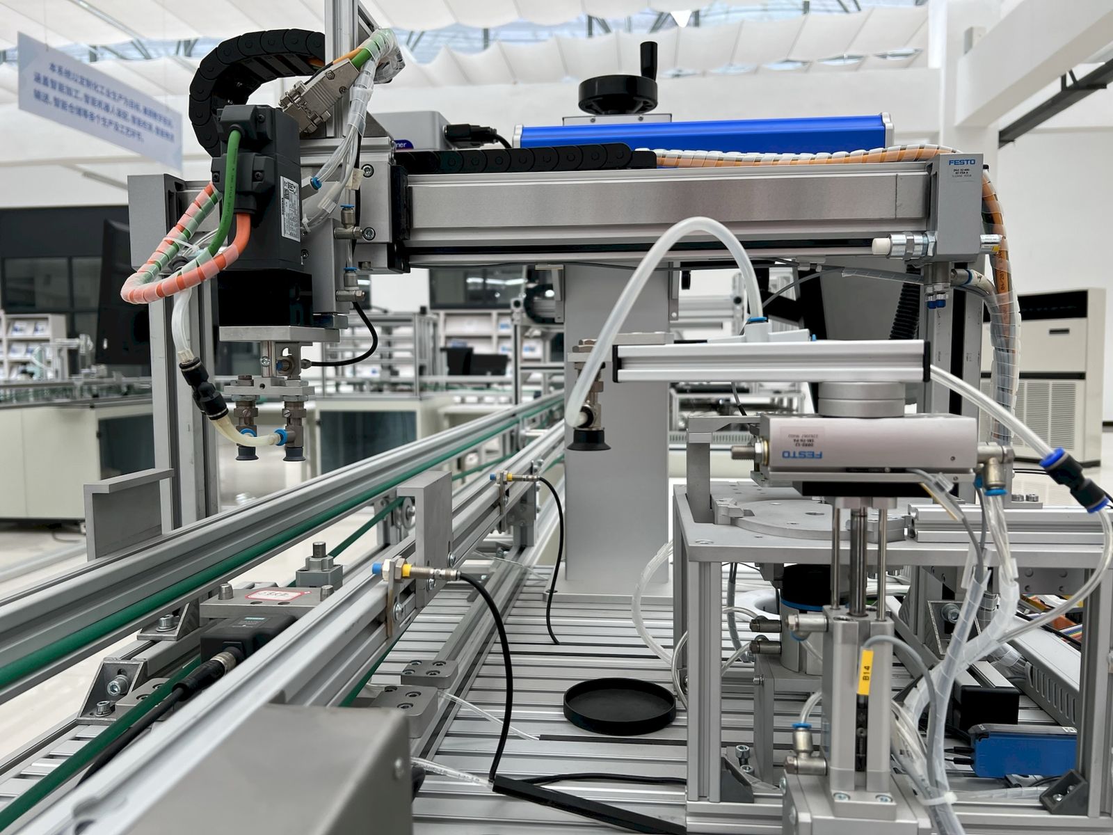 Smart automated production line with edge sensors and servo modules